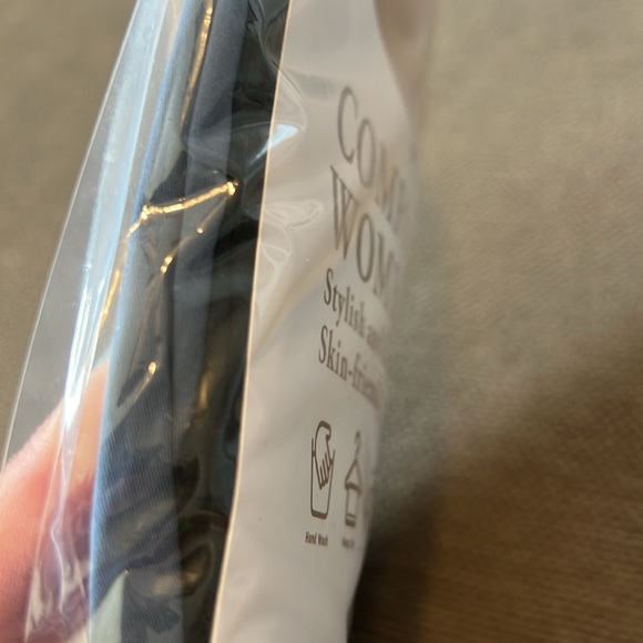 2 pack biker shorts w pockets XL slate blue and black, 8 inch tummy control NWT - Picture 5 of 5